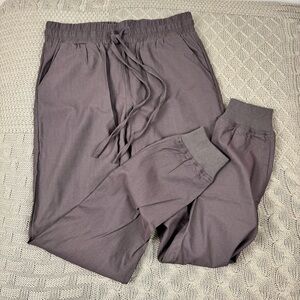 Betsy’s Boutique Dark Gray Casual Jogger Pants ~ Small